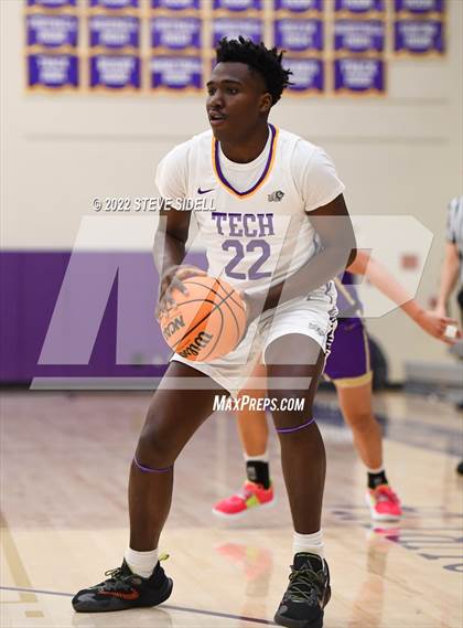 Thumbnail 2 in Notre Dame Prep vs. Oakland Tech (The Holiday Classic 2022) photogallery.