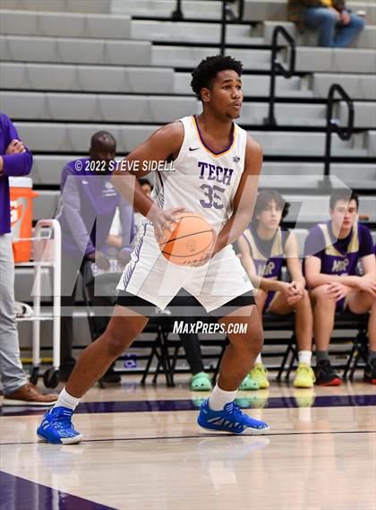 Thumbnail 1 in Notre Dame Prep vs. Oakland Tech (The Holiday Classic 2022) photogallery.