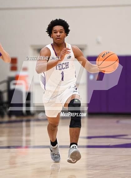 Thumbnail 1 in Notre Dame Prep vs. Oakland Tech (The Holiday Classic 2022) photogallery.