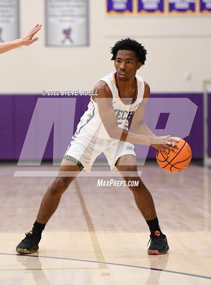 Thumbnail 2 in Notre Dame Prep vs. Oakland Tech (The Holiday Classic 2022) photogallery.