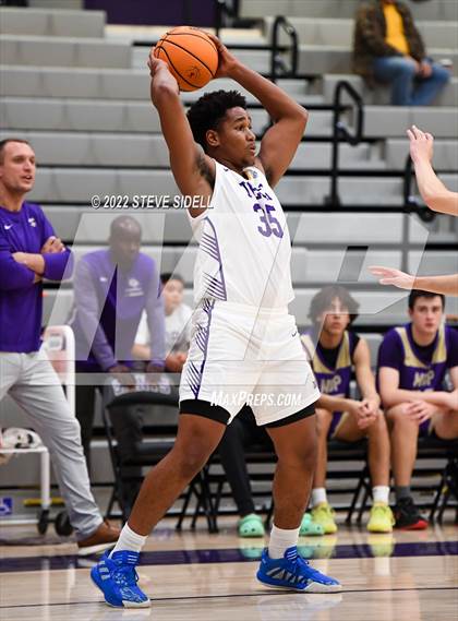 Thumbnail 1 in Notre Dame Prep vs. Oakland Tech (The Holiday Classic 2022) photogallery.