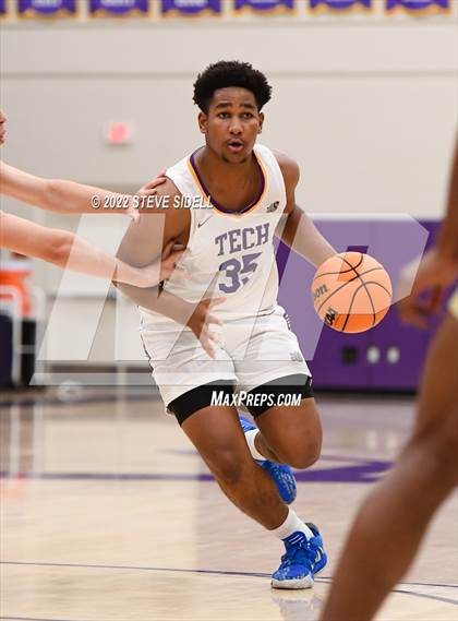 Thumbnail 2 in Notre Dame Prep vs. Oakland Tech (The Holiday Classic 2022) photogallery.