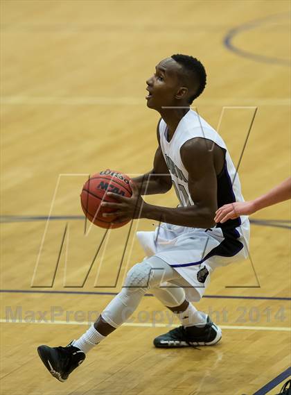 Thumbnail 2 in Morgan vs Riverton (Riverton Holiday Tournament) photogallery.