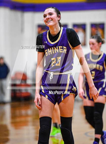 Thumbnail 3 in Thrall vs Shiner (UIL 2A Region IV Quarterfinal) photogallery.