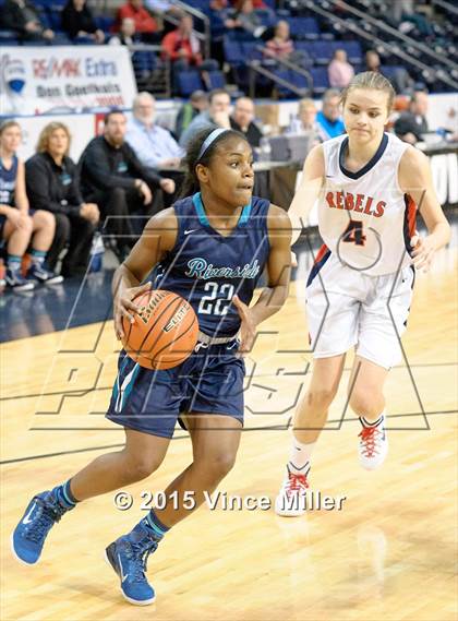 Thumbnail 1 in Juanita vs. Auburn Riverside photogallery.