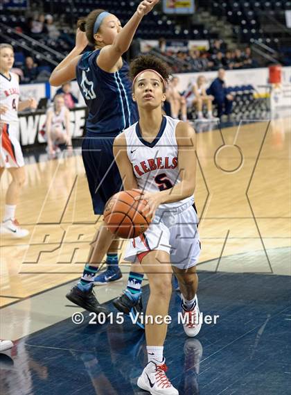 Thumbnail 1 in Juanita vs. Auburn Riverside photogallery.