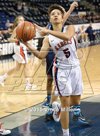 Thumbnail 2 in Juanita vs. Auburn Riverside photogallery.