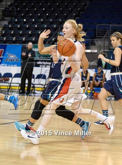Thumbnail 1 in Juanita vs. Auburn Riverside photogallery.