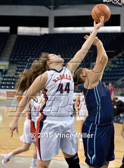 Thumbnail 3 in Juanita vs. Auburn Riverside photogallery.