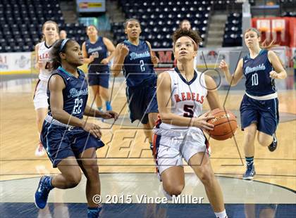 Thumbnail 1 in Juanita vs. Auburn Riverside photogallery.