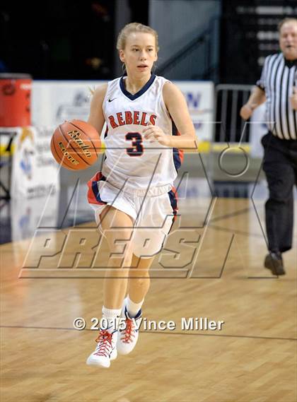Thumbnail 3 in Juanita vs. Auburn Riverside photogallery.