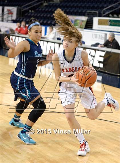 Thumbnail 1 in Juanita vs. Auburn Riverside photogallery.