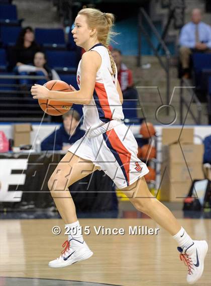 Thumbnail 1 in Juanita vs. Auburn Riverside photogallery.