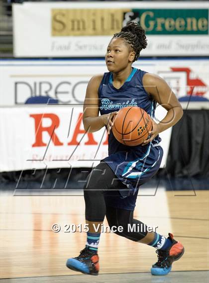 Thumbnail 2 in Juanita vs. Auburn Riverside photogallery.