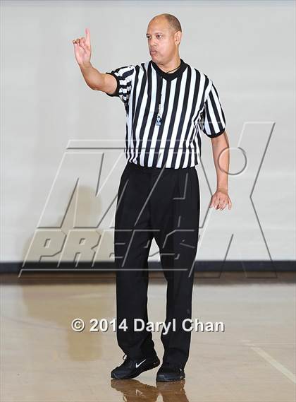 Thumbnail 2 in Cajon vs Renaissance Academy (Rose City Roundball Classic) photogallery.