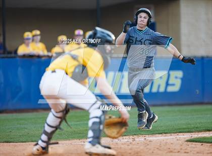 Thumbnail 3 in Seckinger @ Chattahoochee photogallery.