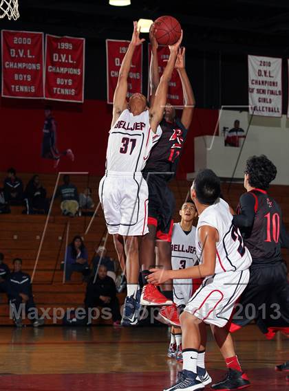 Thumbnail 1 in Bellarmine-Jefferson vs Palm Springs (MaxPreps Holiday Classic) photogallery.