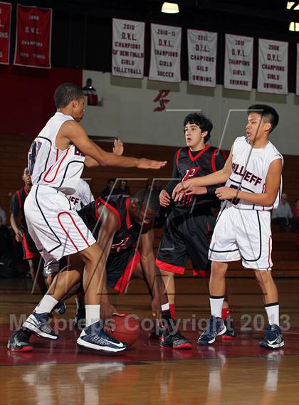 Thumbnail 3 in Bellarmine-Jefferson vs Palm Springs (MaxPreps Holiday Classic) photogallery.