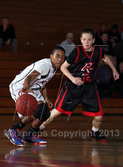 Thumbnail 3 in Bellarmine-Jefferson vs Palm Springs (MaxPreps Holiday Classic) photogallery.