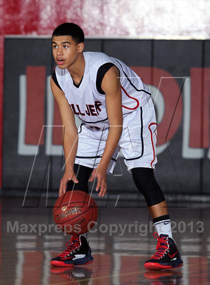 Thumbnail 3 in Bellarmine-Jefferson vs Palm Springs (MaxPreps Holiday Classic) photogallery.