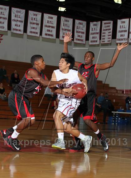 Thumbnail 2 in Bellarmine-Jefferson vs Palm Springs (MaxPreps Holiday Classic) photogallery.