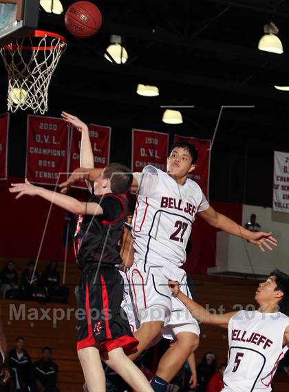 Thumbnail 2 in Bellarmine-Jefferson vs Palm Springs (MaxPreps Holiday Classic) photogallery.