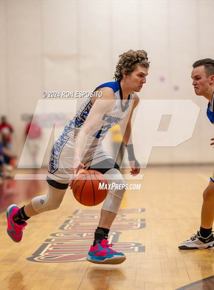 Thumbnail 2 in Chapel Field Christian vs. Smithtown Christian (NYSPHSAA Class D Regional Semifinal) photogallery.
