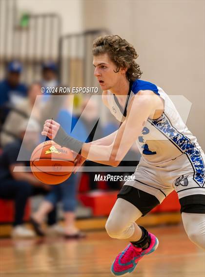 Thumbnail 2 in Chapel Field Christian vs. Smithtown Christian (NYSPHSAA Class D Regional Semifinal) photogallery.
