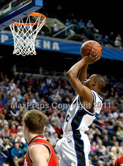 Thumbnail 2 in Lexington Catholic vs. Dixie Heights (KHSAA Sweet 16) photogallery.