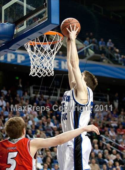 Thumbnail 2 in Lexington Catholic vs. Dixie Heights (KHSAA Sweet 16) photogallery.