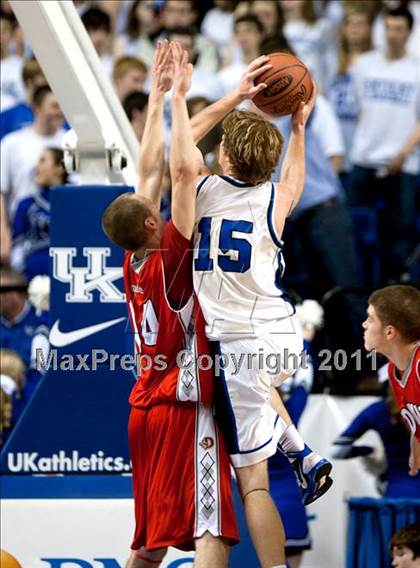 Thumbnail 3 in Lexington Catholic vs. Dixie Heights (KHSAA Sweet 16) photogallery.
