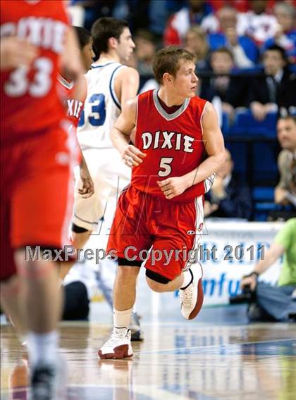Thumbnail 1 in Lexington Catholic vs. Dixie Heights (KHSAA Sweet 16) photogallery.