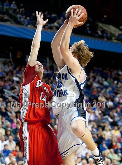 Thumbnail 2 in Lexington Catholic vs. Dixie Heights (KHSAA Sweet 16) photogallery.