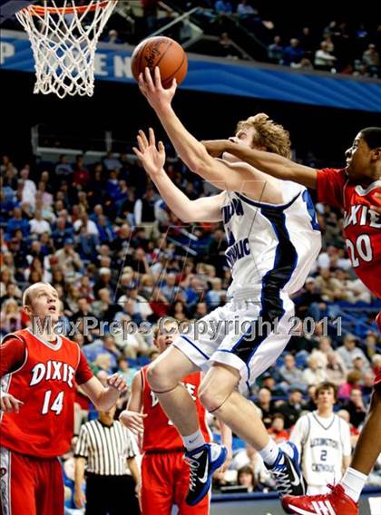 Thumbnail 3 in Lexington Catholic vs. Dixie Heights (KHSAA Sweet 16) photogallery.