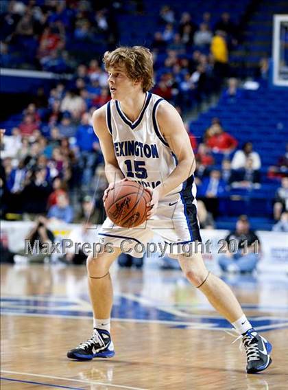 Thumbnail 2 in Lexington Catholic vs. Dixie Heights (KHSAA Sweet 16) photogallery.