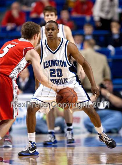 Thumbnail 3 in Lexington Catholic vs. Dixie Heights (KHSAA Sweet 16) photogallery.