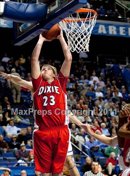 Thumbnail 1 in Lexington Catholic vs. Dixie Heights (KHSAA Sweet 16) photogallery.