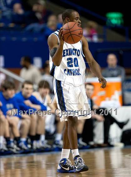 Thumbnail 2 in Lexington Catholic vs. Dixie Heights (KHSAA Sweet 16) photogallery.