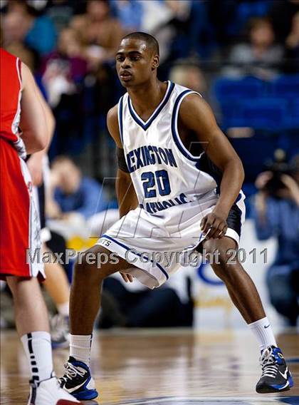 Thumbnail 1 in Lexington Catholic vs. Dixie Heights (KHSAA Sweet 16) photogallery.