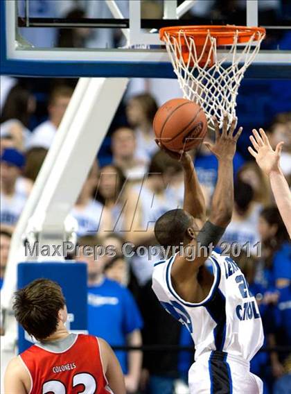 Thumbnail 3 in Lexington Catholic vs. Dixie Heights (KHSAA Sweet 16) photogallery.