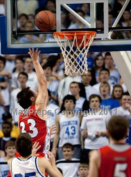 Thumbnail 1 in Lexington Catholic vs. Dixie Heights (KHSAA Sweet 16) photogallery.