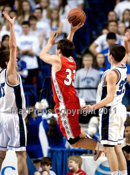 Thumbnail 2 in Lexington Catholic vs. Dixie Heights (KHSAA Sweet 16) photogallery.