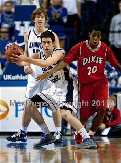 Thumbnail 2 in Lexington Catholic vs. Dixie Heights (KHSAA Sweet 16) photogallery.