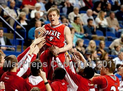 Thumbnail 2 in Lexington Catholic vs. Dixie Heights (KHSAA Sweet 16) photogallery.