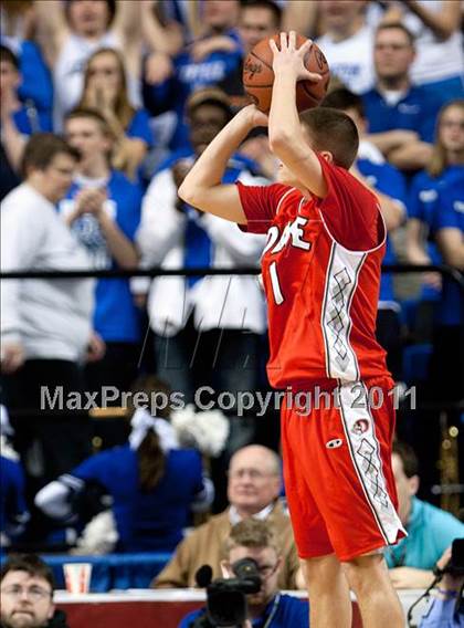 Thumbnail 3 in Lexington Catholic vs. Dixie Heights (KHSAA Sweet 16) photogallery.