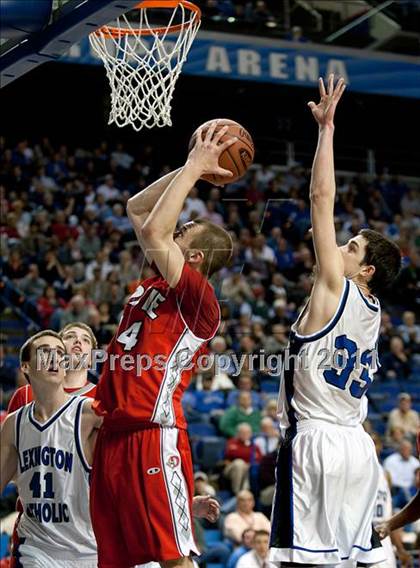 Thumbnail 2 in Lexington Catholic vs. Dixie Heights (KHSAA Sweet 16) photogallery.