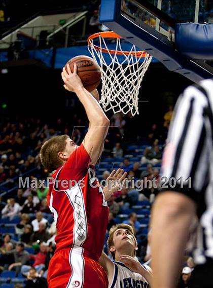 Thumbnail 1 in Lexington Catholic vs. Dixie Heights (KHSAA Sweet 16) photogallery.