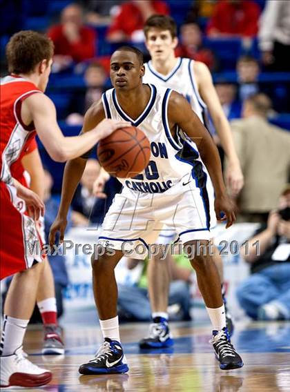 Thumbnail 2 in Lexington Catholic vs. Dixie Heights (KHSAA Sweet 16) photogallery.