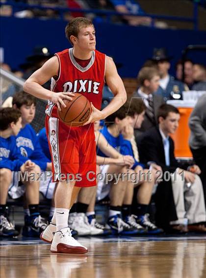 Thumbnail 1 in Lexington Catholic vs. Dixie Heights (KHSAA Sweet 16) photogallery.