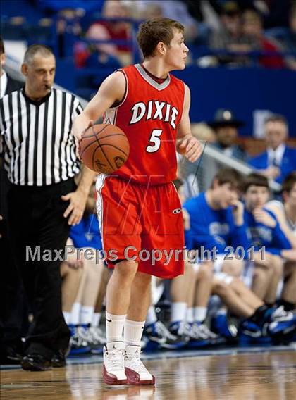 Thumbnail 2 in Lexington Catholic vs. Dixie Heights (KHSAA Sweet 16) photogallery.